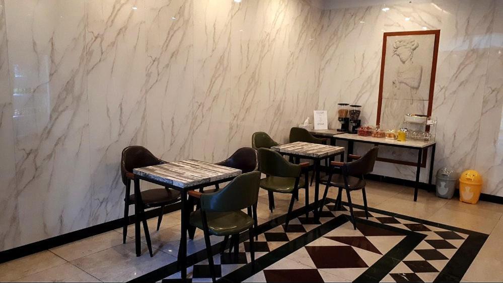 Geoje A-Plus Hotel Eksteriør bilde