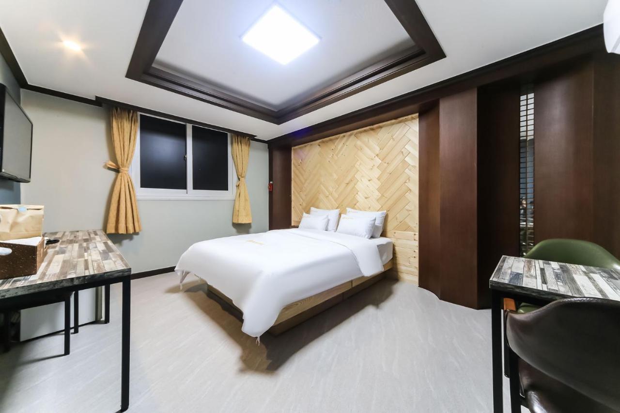 Geoje A-Plus Hotel Eksteriør bilde
